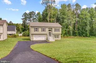 19 Carol St, Fredericksburg, VA 22405 - Photo 1
