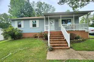 9 Mclaughlin St, Stafford, VA 22556 - Photo 1