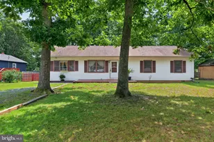 9 Breezy Hill Dr, Stafford, VA 22556 - Photo 1