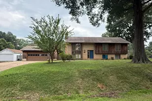 602 Galveston Rd, Fredericksburg, VA 22405 - Photo 1