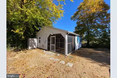 205 North Irving Ave, Colonial Beach, VA 22443 - Photo 1
