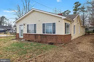 1117 Irving Ave, Colonial Beach, VA 22443 - Photo 1
