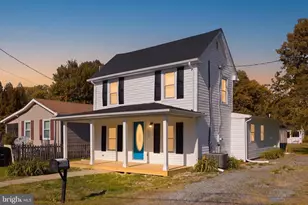 212 Bancroft Ave, Colonial Beach, VA 22443 - Photo 1