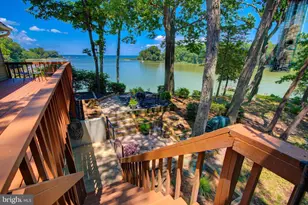 579 Bay Pointe Dr, Montross, VA 22520 - Photo 1