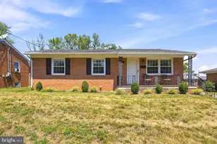 912 Allen Dr, Winchester, VA 22601 - Photo 1