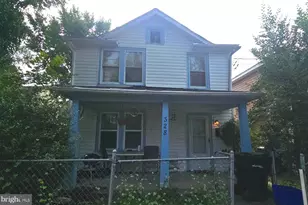 328 Smithfield Ave, Winchester, VA 22601 - Photo 1