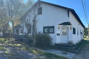 217 Laurel St, Front Royal, VA 22630 - Photo 1