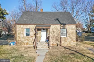 365 W 9th St, Front Royal, VA 22630 - Photo 1