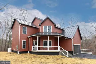 220 Lakeland Cir, Middletown, VA 22645 - Photo 1