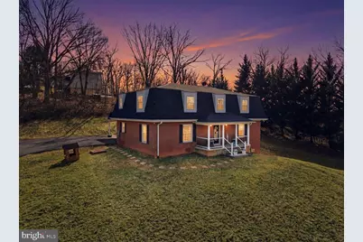 420 Luray Avenue, Front Royal, VA 22630 - Photo 1