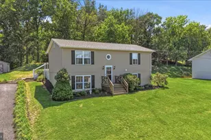 389 W Duck St, Front Royal, VA 22630 - Photo 1