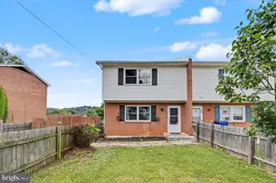 205 S Shenandoah Ave, Front Royal, VA 22630 - Photo 1