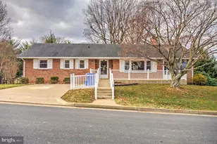 28 Bee St, Front Royal, VA 22630 - Photo 1