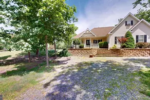 149 Sage Dr, Petersburg, WV 26847 - Photo 1