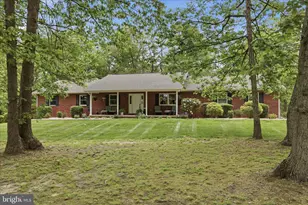 435 Summit Dr, Moorefield, WV 26836 - Photo 1
