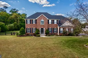 27 Costen Cir, Shepherdstown, WV 25443 - Photo 1