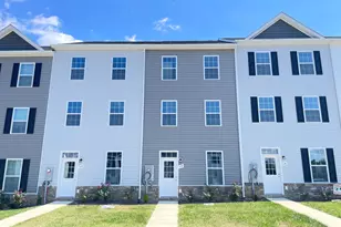 18 Snowdrop Ct, Kearneysville, WV 25430 - Photo 1