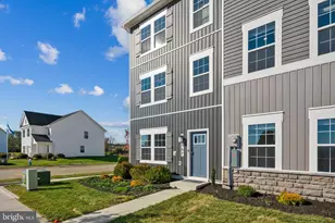 34 Aloma St, Charles Town, WV 25414 - Photo 1