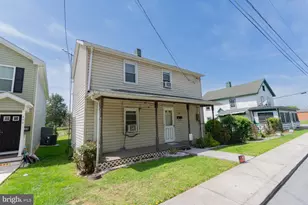 404 S Charles St, Charles Town, WV 25414 - Photo 1