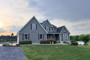 395 Mason Farm Dr, Kearneysville, WV 25430 - Photo 1