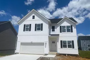 447 Buckeye Dr, Shenandoah Junction, WV 25442 - Photo 1