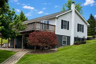 365 Shadowhawk Ln, Kearneysville, WV 25430 - Photo 1