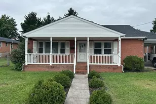 632 S Seminary St, Charles Town, WV 25414 - Photo 1