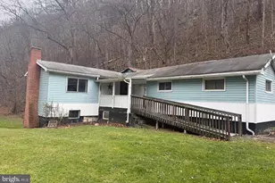 25 Helmick Ln, Keyser, WV 26726 - Photo 1