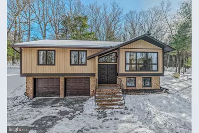 207 Ironwood Lane, Berkeley Springs, WV 25411 - Photo 1