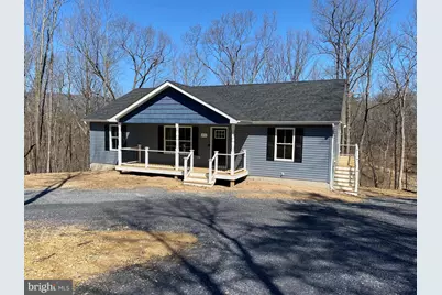 256 Roundtop Ln, Berkeley Springs, WV 25411 - Photo 1