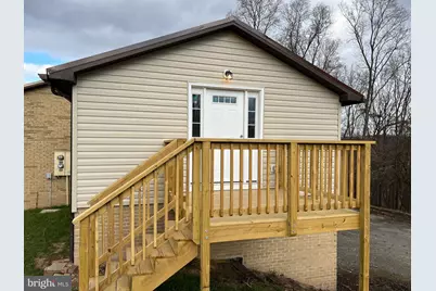 277 Briarwood Circe #5, Berkeley Springs, WV 25411 - Photo 1