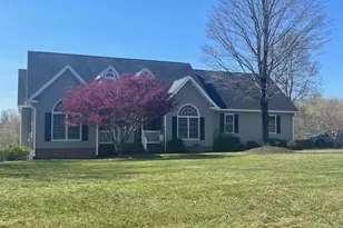 224 Ridge View Dr, Berkeley Springs, WV 25411 - Photo 1