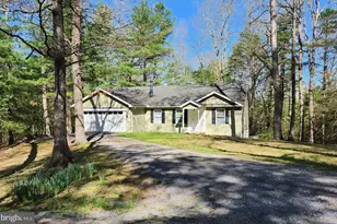 264 Chestnut Oak Ln, Hedgesville, WV 25427 - Photo 1