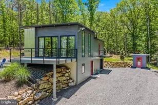 80 Holly Hill Ct, Berkeley Springs, WV 25411 - Photo 1