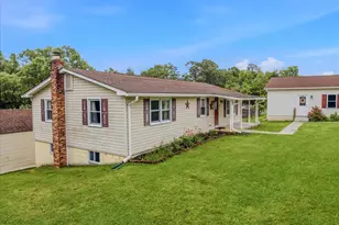 34 Morgan Ln, Berkeley Springs, WV 25411 - Photo 1