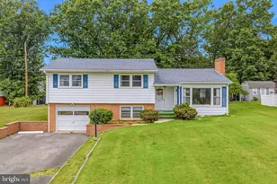 381 Grove Heights Rd, Berkeley Springs, WV 25411 - Photo 1