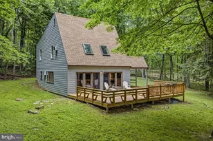 221 Mountainside Rd, Berkeley Springs, WV 25411 - Photo 1