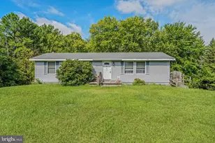582 Apple Orchard Cir, Berkeley Springs, WV 25411 - Photo 1