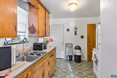 2301 North Berkshire Rd #A AND B, Charlottesville, VA 22901 - Photo 17