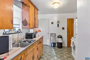 2301 N Berkshire Rd, Charlottesville, VA 22901 - Photo 17