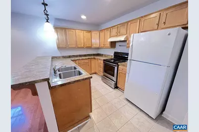 301 SW 7th St, Charlottesville, VA 22903 - Photo 9