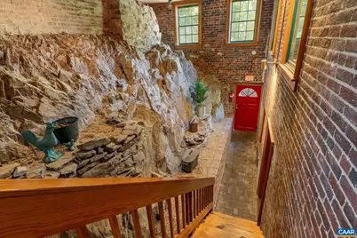 1915 E Market St #3, Charlottesville, VA 22902 - Photo 11