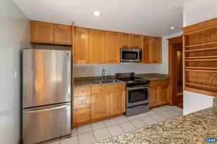 1915 E Market St, Charlottesville, VA 22902 - Photo 17