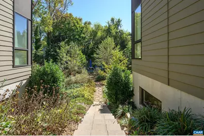 1130 E High St #J, Charlottesville, VA 22902 - Photo 31