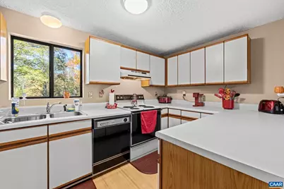 2530 Gillums Ridge Ln, Charlottesville, VA 22903 - Photo 15