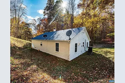 3189 James River Rd, Howardsville, VA 24562 - Photo 17