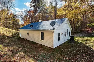 3189 James River Rd, Howardsville, VA 24562 - Photo 17