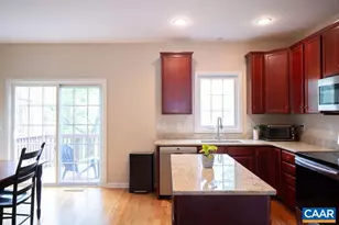 139 Old Fifth Cir, Charlottesville, VA 22903 - Photo 5