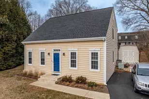 1570 Robin Ln, Charlottesville, VA 22911 - Photo 3