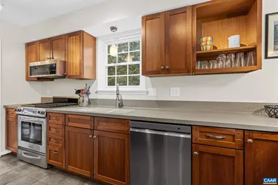 1570 Robin Ln, Charlottesville, VA 22911 - Photo 9